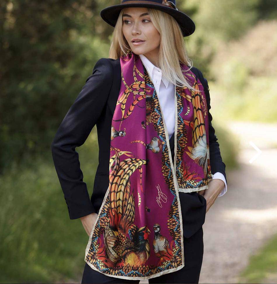 Clare Haggas Heads or Tails - Cranberry - Hound & Hare