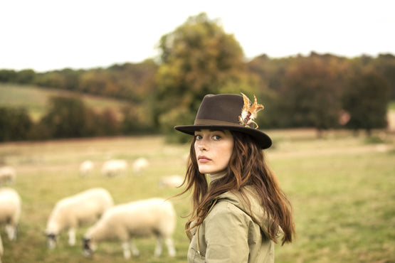 The Sulffolk Fedora (Gamebird Feather) - Dark Brown - Hound & Hare